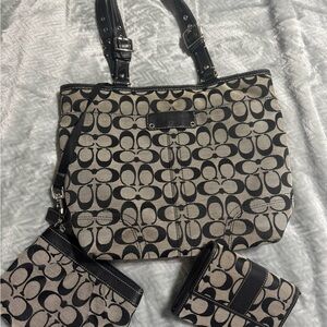 Coach Black and Grey Hampton Signature Tote Set